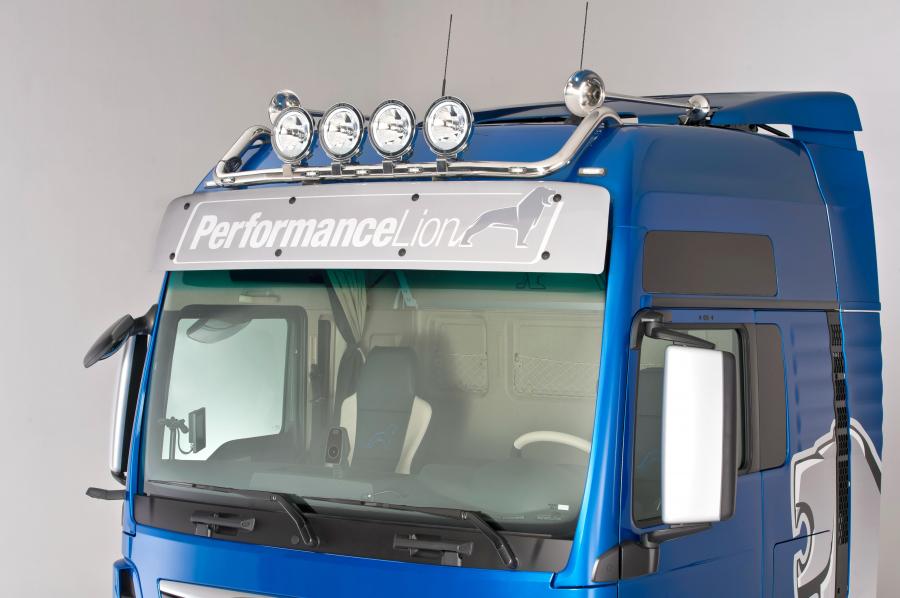 Детали экстерьера MAN TGX 18.640 Performance Lion 2016 года  (фото 6 из 17)